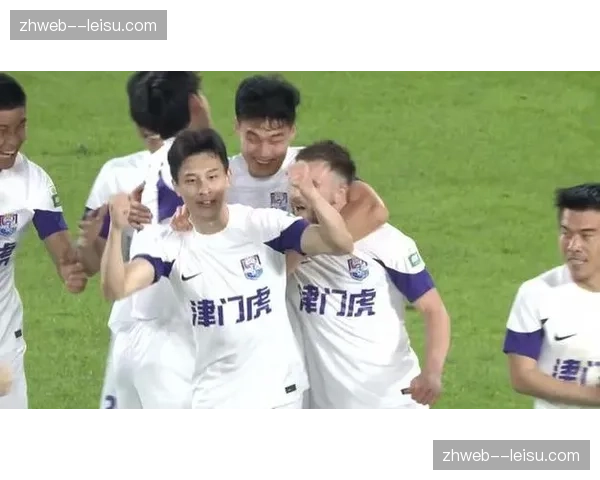 天津津门虎王秋明绝佳机会打偏，球队进攻终结能力不足
